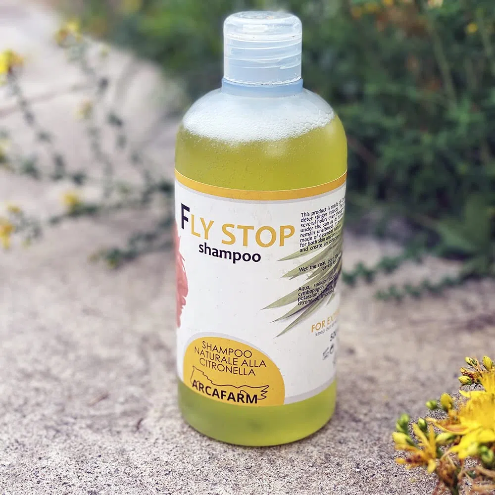 Shampoo alla Citronella per Cavalli 500 ml Fly Stop, prodotto Repellente naturale contro Insetti Mosche Zanzare Tafani, shampo per la Pulizia di Sporco ostinato di manto coda criniera - Made in Italy