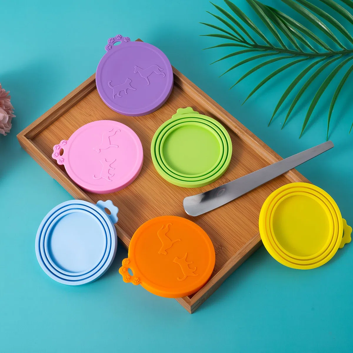 SLSON Coperchi Universali per Lattine di Cibo per Animali, Set di 6, con Cucchiaio in Acciaio Inox, Coperchi in Silicone per Animali Domestici