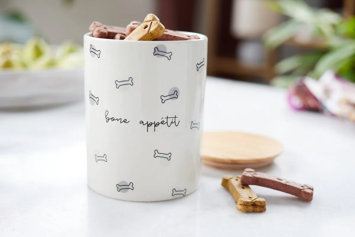Pearhead Bone Appetite - Barattolo in ceramica e legno per animali domestici, moderno colore neutro, accessorio per la cucina della casa, lavabile in lavastoviglie, coperchio con guarnizione in