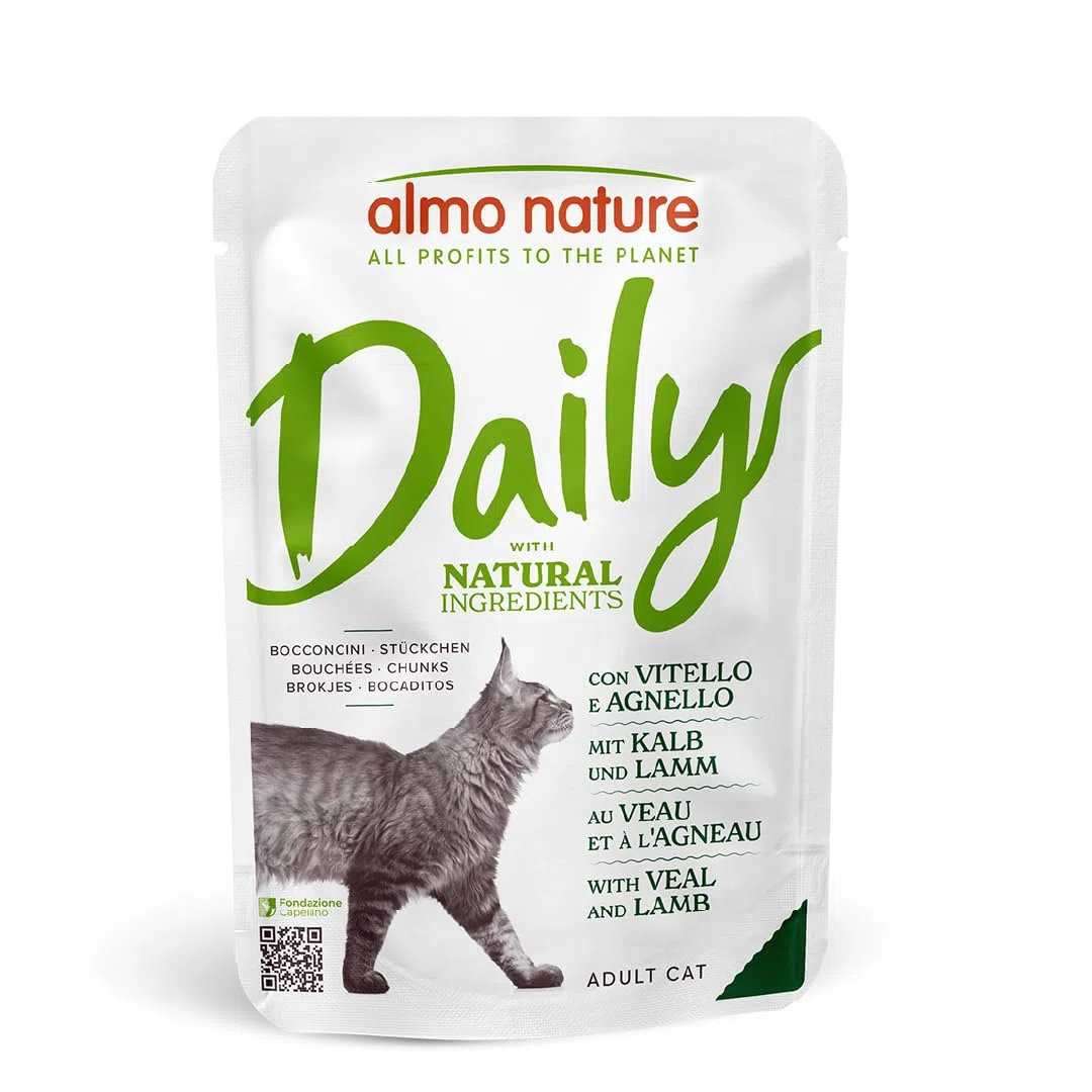 Almo Nature Daily - Alimento Umido Completo per Gatti Adulti con Vitello e Agnello - Bocconcini, Confezione da 2.1 kg (30 x 70 g)